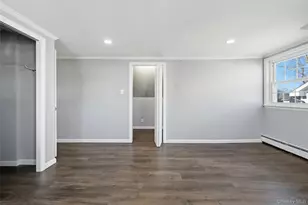 123 S Fordham Rd, Hicksville, NY 11801 - Photo 18