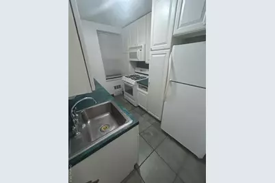 7510 Yellowstone Boulevard #5L, Rego Park, NY 11374 - Photo 8