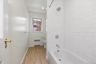 75 Maine Ave, Rockville Centre, NY 11570 - Photo 14