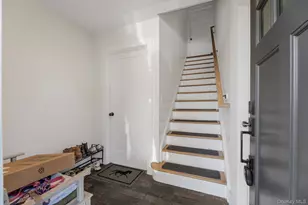 9 Lyons Pl, New Rochelle, NY 10801 - Photo 6