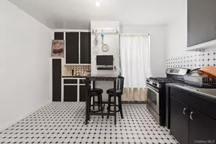 303 E 37th St, New York, NY 10016 - Photo 2