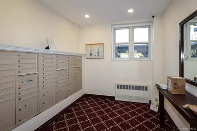 34 Pearsall Avenue #3G, Glen Cove, NY 11542 - Photo 4