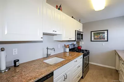 34 Pearsall Avenue #3G, Glen Cove, NY 11542 - Photo 22