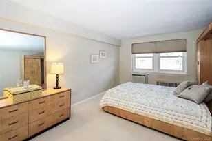 34 Pearsall Ave, Glen Cove, NY 11542 - Photo 26