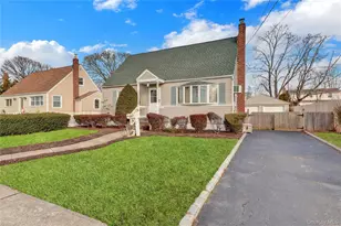 2217 7th St, East Meadow, NY 11554 - Photo 2