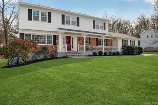 423 Rutledge Dr, Yorktown Heights, NY 10598 - Photo 4