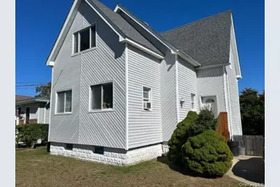 578 S 15th Street #2, Lindenhurst, NY 11757 - Photo 1