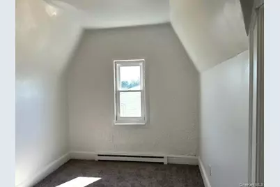 578 S 15th Street #2, Lindenhurst, NY 11757 - Photo 6