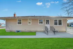 3 Radburn Ln, Port Jefferson Station, NY 11776 - Photo 6