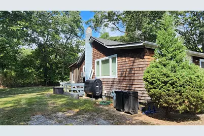 193 Commack Road, Mastic Beach, NY 11951 - Photo 36