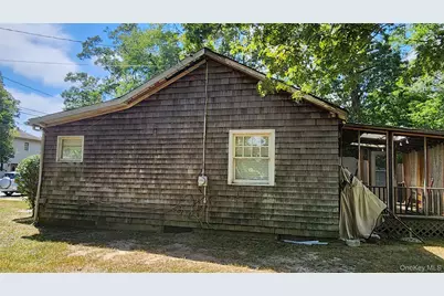 193 Commack Road, Mastic Beach, NY 11951 - Photo 34