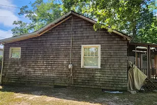 193 Commack Rd, Mastic Beach, NY 11951 - Photo 34