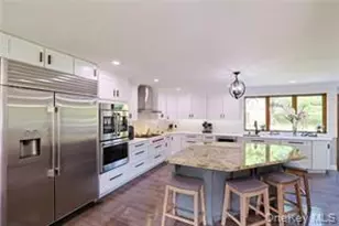 15 Cranberry Dr, Highland Mills, NY 10930 - Photo 4