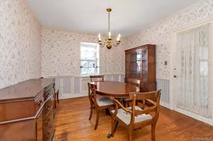 22 Hathaway Dr, Garden City, NY 11530 - Photo 8