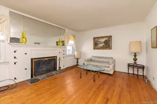 22 Hathaway Dr, Garden City, NY 11530 - Photo 2