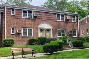 224-23 Kingsbury Ave, Oakland Gardens, NY 11364 - Photo 4