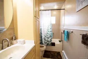 1390 America Ave, West Babylon, NY 11704 - Photo 16