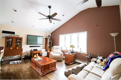 1390 America Avenue, West Babylon, NY 11704 - Photo 6