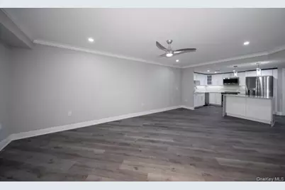 100 Glen Street #N2220, Glen Cove, NY 11542 - Photo 4