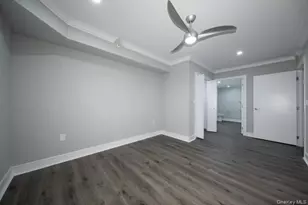 100 Glen St, Glen Cove, NY 11542 - Photo 8