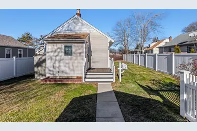 105 Muncy Avenue #A, West Babylon, NY 11704 - Photo 12