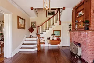 35 S Penataquit Ave, Bay Shore, NY 11706 - Photo 2