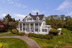 35 S Penataquit Ave, Bay Shore, NY 11706 - Photo 26