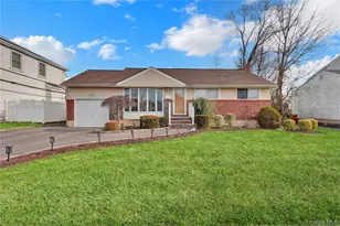 46 Kalda Ln, Plainview, NY 11803 - Photo 2