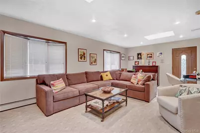 46 Kalda Lane, Plainview, NY 11803 - Photo 20