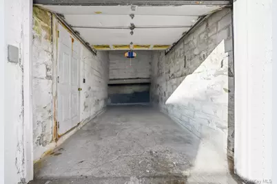 116 Homewood Avenue, Yonkers, NY 10701 - Photo 30