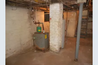 306 Greeley Avenue, Sayville, NY 11782 - Photo 44