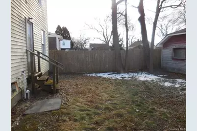 306 Greeley Avenue, Sayville, NY 11782 - Photo 8