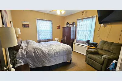 80 Dobson Avenue, Merrick, NY 11566 - Photo 14