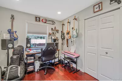 10 Pickwick Court, Stony Brook, NY 11790 - Photo 20