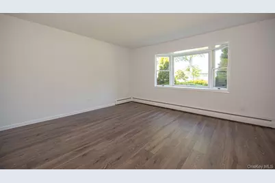 22 Eastover Drive, East Northport, NY 11731 - Photo 4