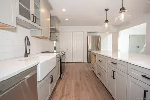 22 Eastover Dr, East Northport, NY 11731 - Photo 14