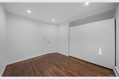 1 Munro Boulevard, Valley Stream, NY 11581 - Photo 24