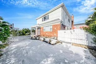 1 Munro Blvd, Valley Stream, NY 11581 - Photo 4