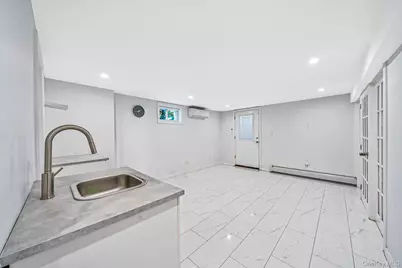 1 Munro Boulevard, Valley Stream, NY 11581 - Photo 18