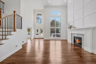 118 Fairway View Dr, Commack, NY 11725 - Photo 4