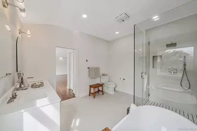 118 Fairway View Drive #118, Commack, NY 11725 - Photo 38