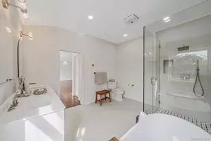 118 Fairway View Dr, Commack, NY 11725 - Photo 38