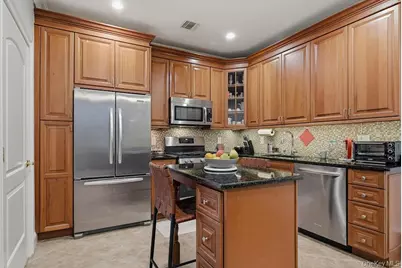 369 Trotting Lane, Westbury, NY 11590 - Photo 6