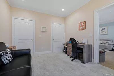 369 Trotting Lane, Westbury, NY 11590 - Photo 10