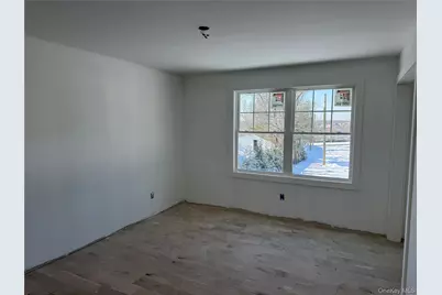 4 Lotto Court, Lake Grove, NY 11755 - Photo 48