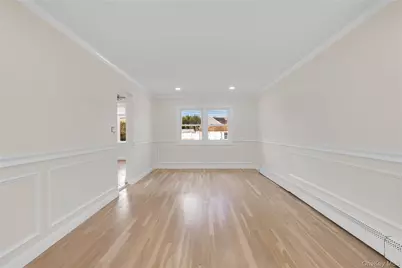 1554 Holiday Park Drive, Wantagh, NY 11793 - Photo 24