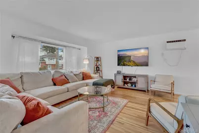 64 Eileen Avenue, Plainview, NY 11803 - Photo 8