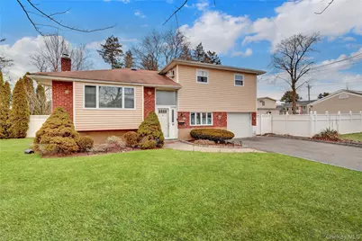64 Eileen Avenue, Plainview, NY 11803 - Photo 2