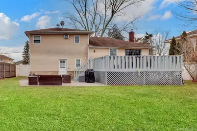 64 Eileen Avenue, Plainview, NY 11803 - Photo 26