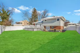 19 Evers St, Hicksville, NY 11801 - Photo 18